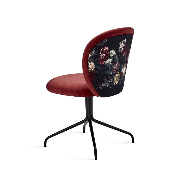 Ona Stuhl von Freifrau Manufaktur: Roter Samt, Blumenmuster, schwarzes Metallgestell, moderner Design Stuhl.