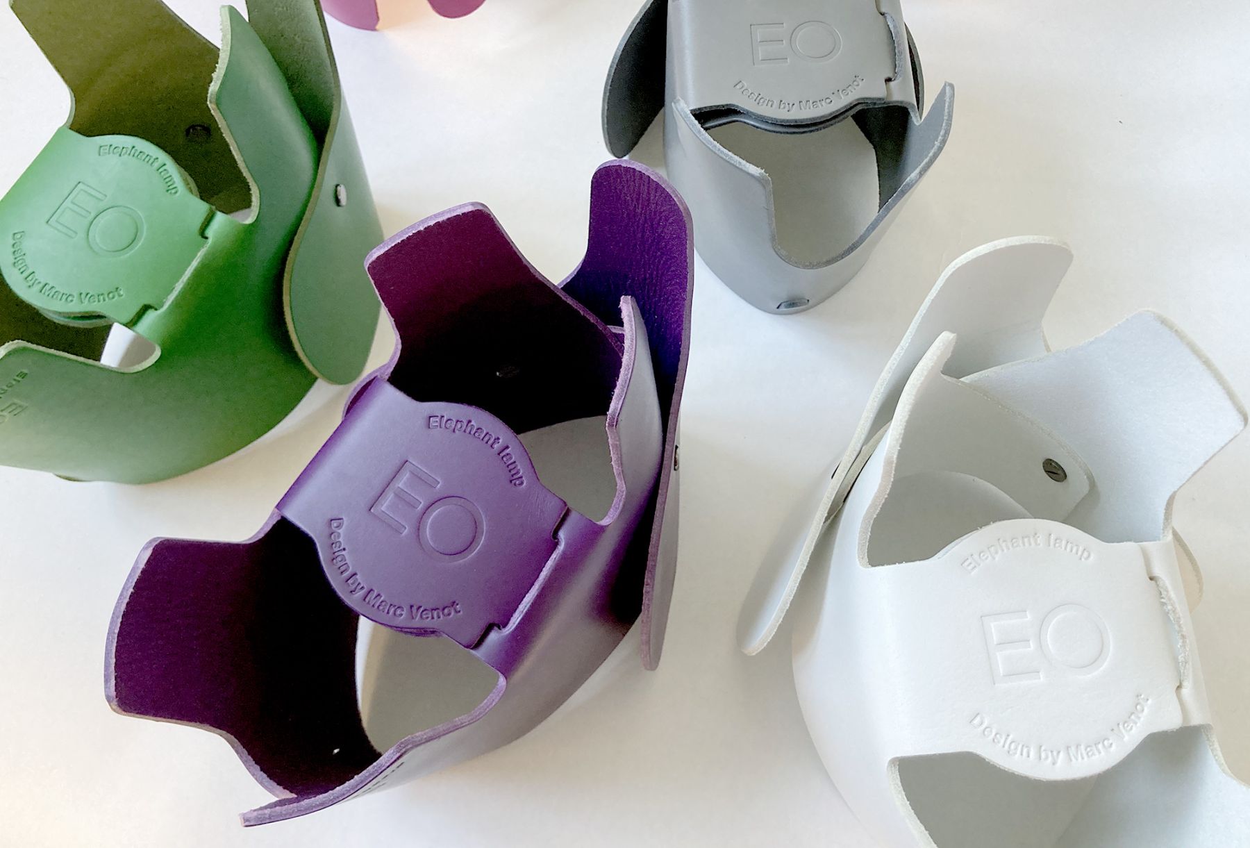 Grüne Elephant Akkuleuchte von EO Denmark: Design Lampe in Form eines Elefanten.