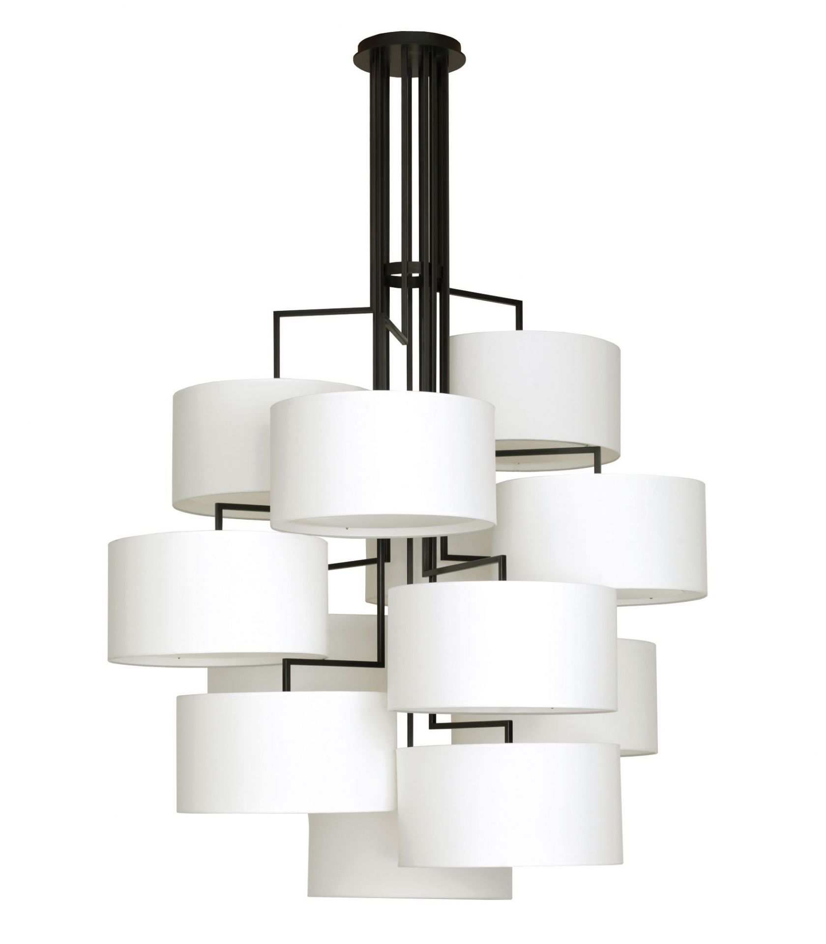 NOON 12 Deckenleuchte: Moderne Hängeleuchte mit weißen Stoffschirmen und schwarzem Metallgestell.