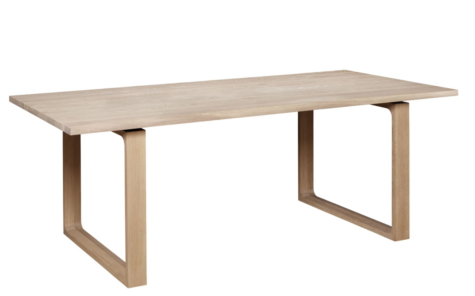 Essay Tisch von Fritz Hansen in Eiche hell, moderner Esstisch für Wohn- und Esszimmer.