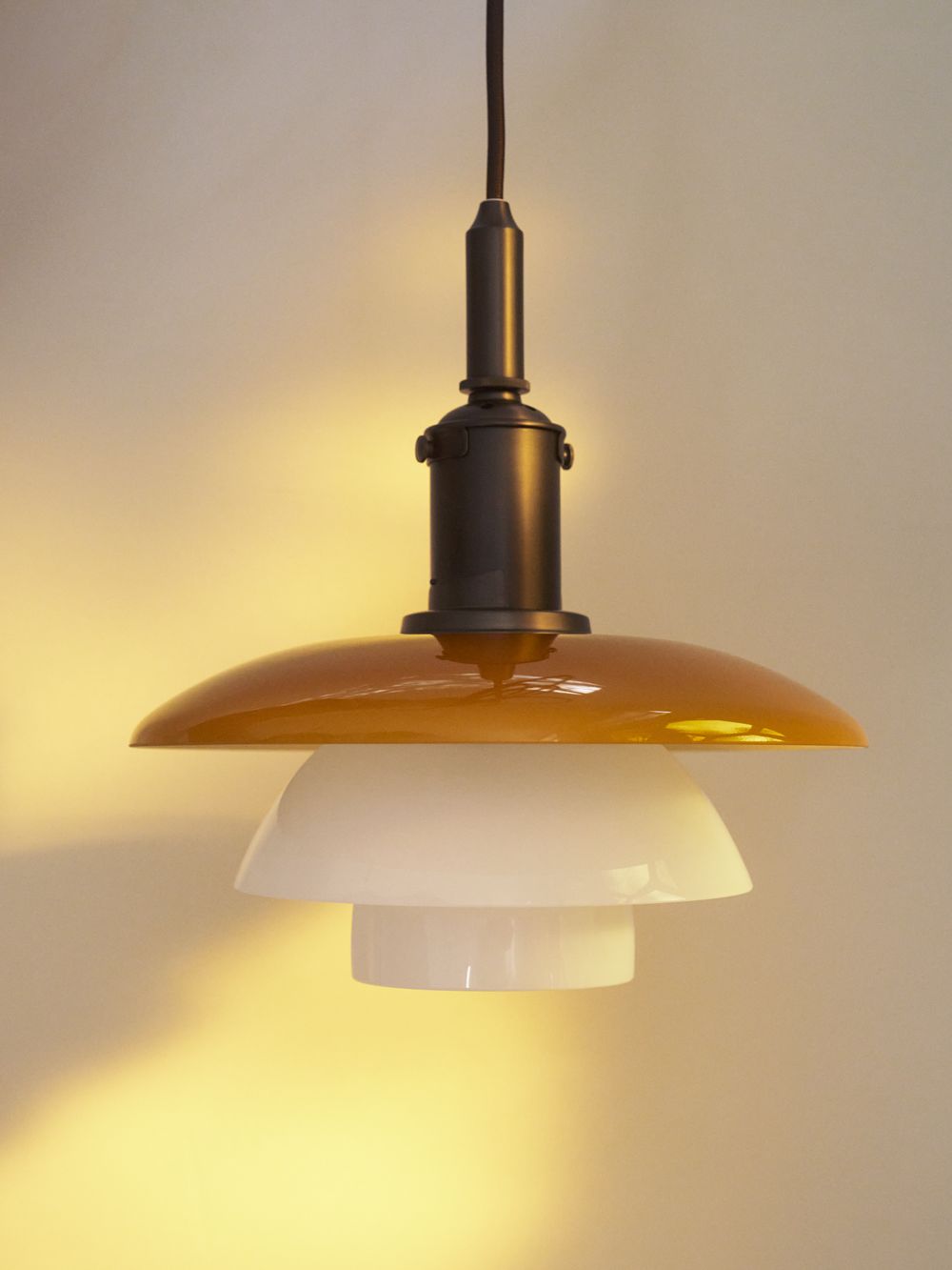 PH 3/3 Pendelleuchte CENTENARY EDITION Amber/Opal White Louis Poulsen