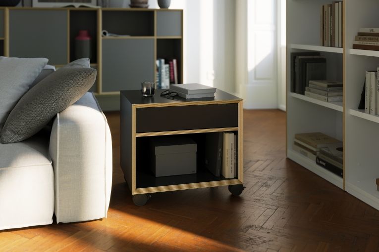 Vertiko Kommode von Müller Möbelwerkstätten in Schwarz mit Schublade und Rollen, modernes Möbeldesign für Wohnzimmer.