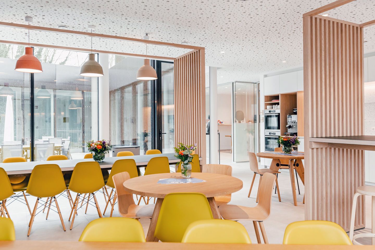 Eames Fiberglass Chair DSW Stuhl Vitra