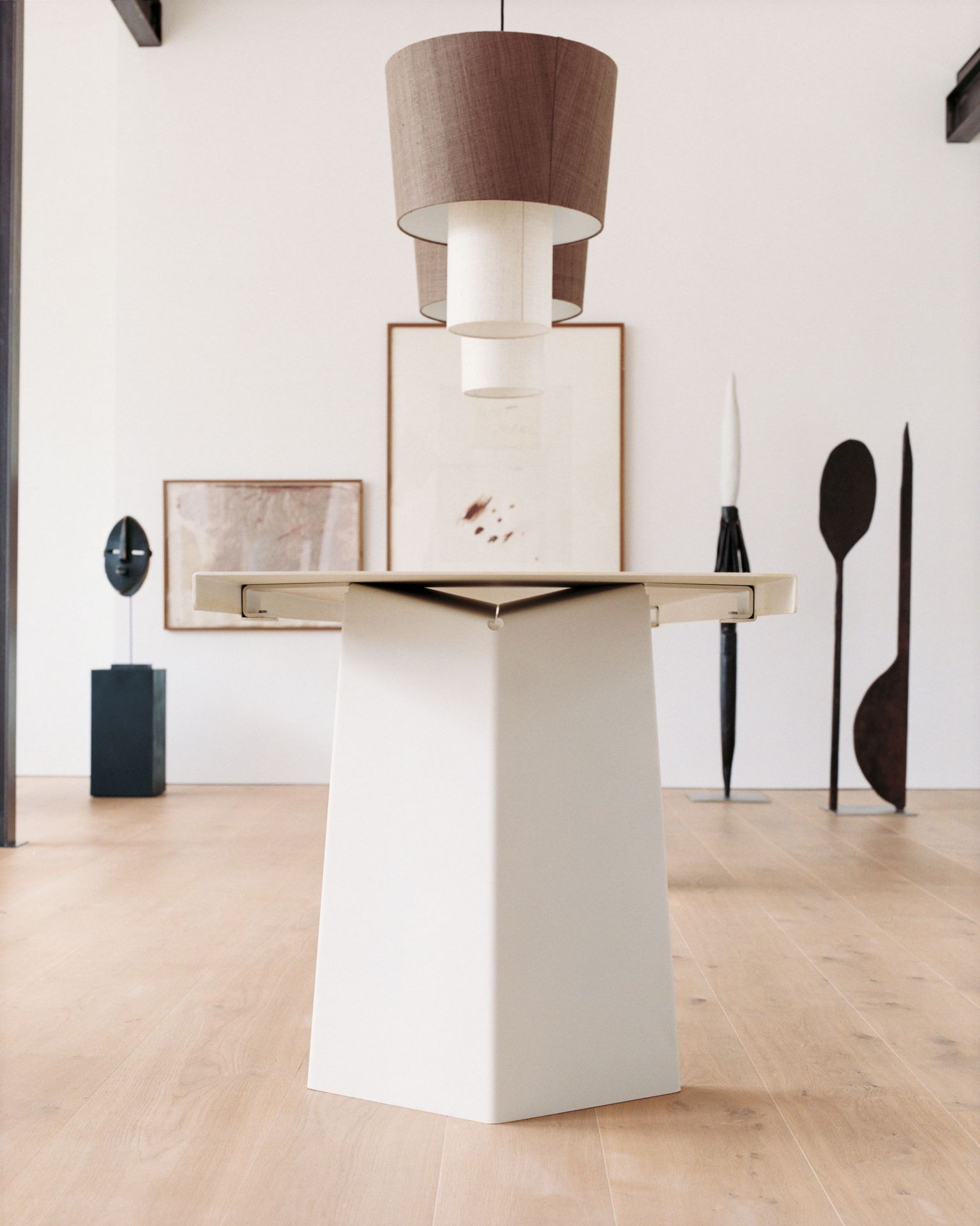 Pallas Tisch Indoor ClassiCon