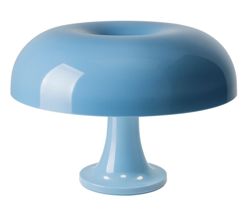 Nessino Tischleuchte von Artemide in Hellblau: Pilzförmige Designlampe für Wohnzimmer und Schlafzimmer.