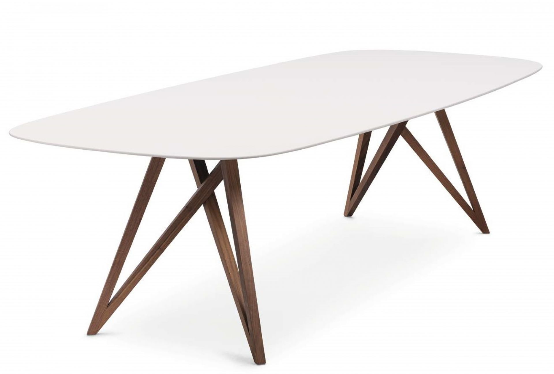 Weißer Seito Tisch von Walter Knoll mit filigranem Holzgestell für Esszimmer und Wohnbereich.