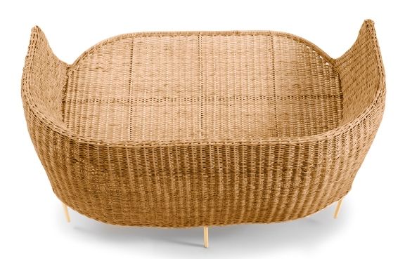 Gelbe Caribe Natural 2-Sitzer Bank aus Rattan für den Garten oder die Terrasse.