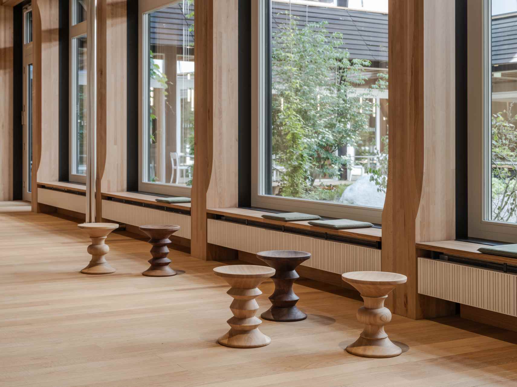 Eames Stools A Hocker Vitra