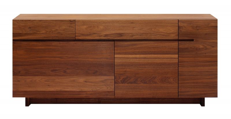 Sideboard aus Massivholz von Zeitraum mit Schubladen und Türen in warmer Holzfarbe.