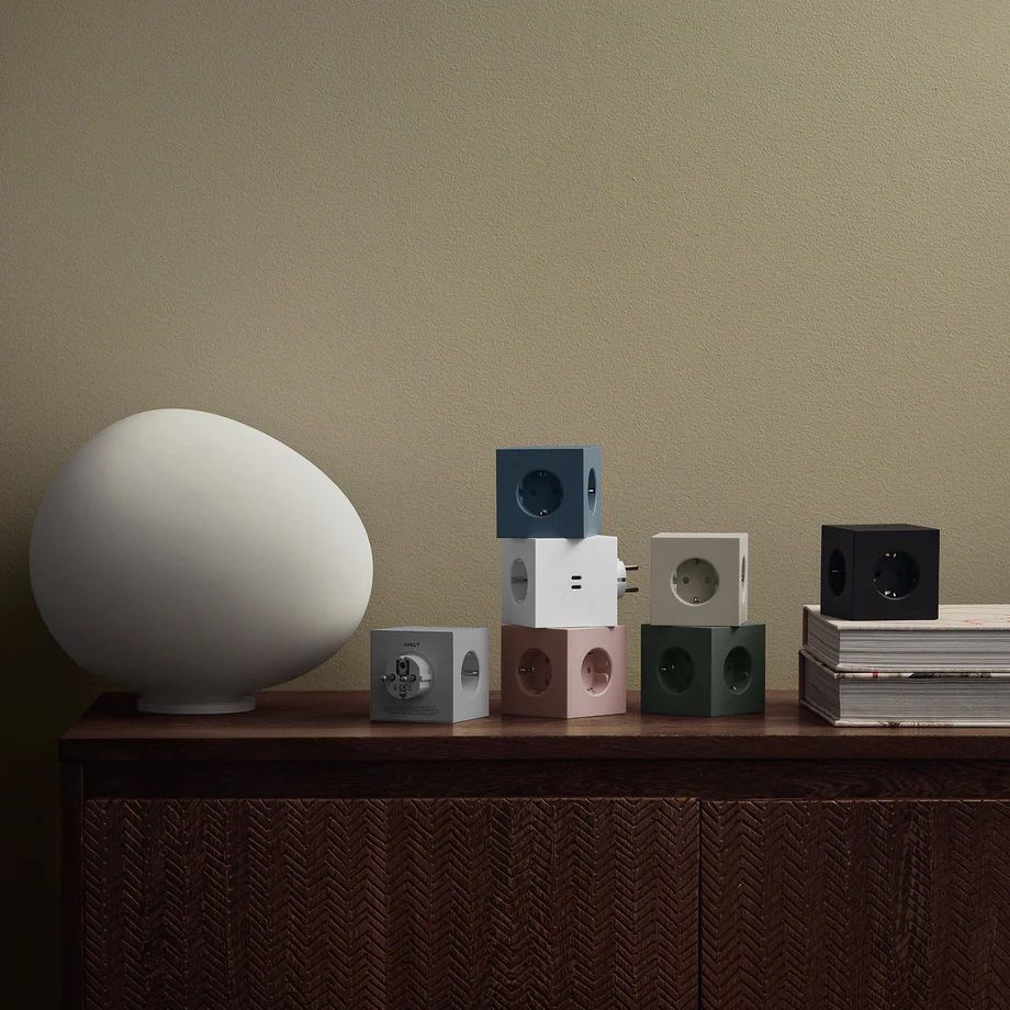 Square 2 - Avolt Steckdosenwürfel mit USB-C dfp Design