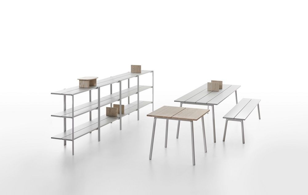 Run Shelf Regal von Emeco: Modernes Regal aus Esche und Aluminium, vielseitig und stilvoll.
