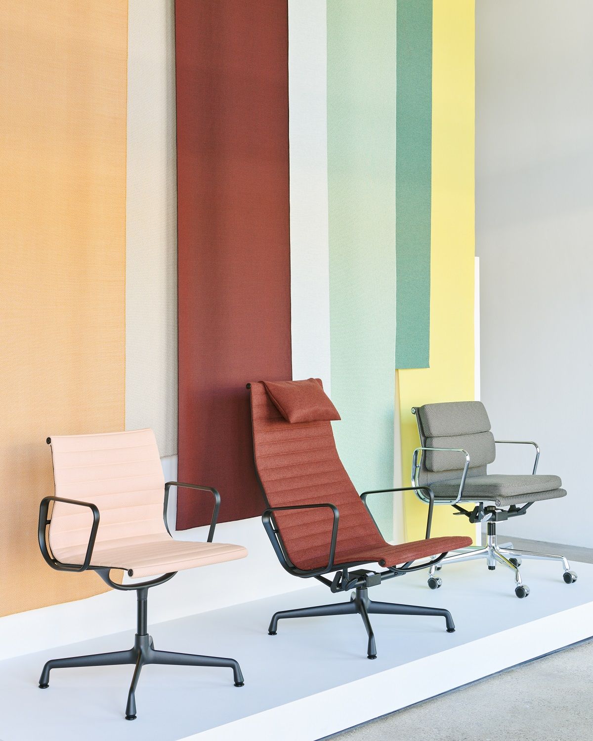 Soft Pad Chair EA217 / EA 217 Sessel Vitra