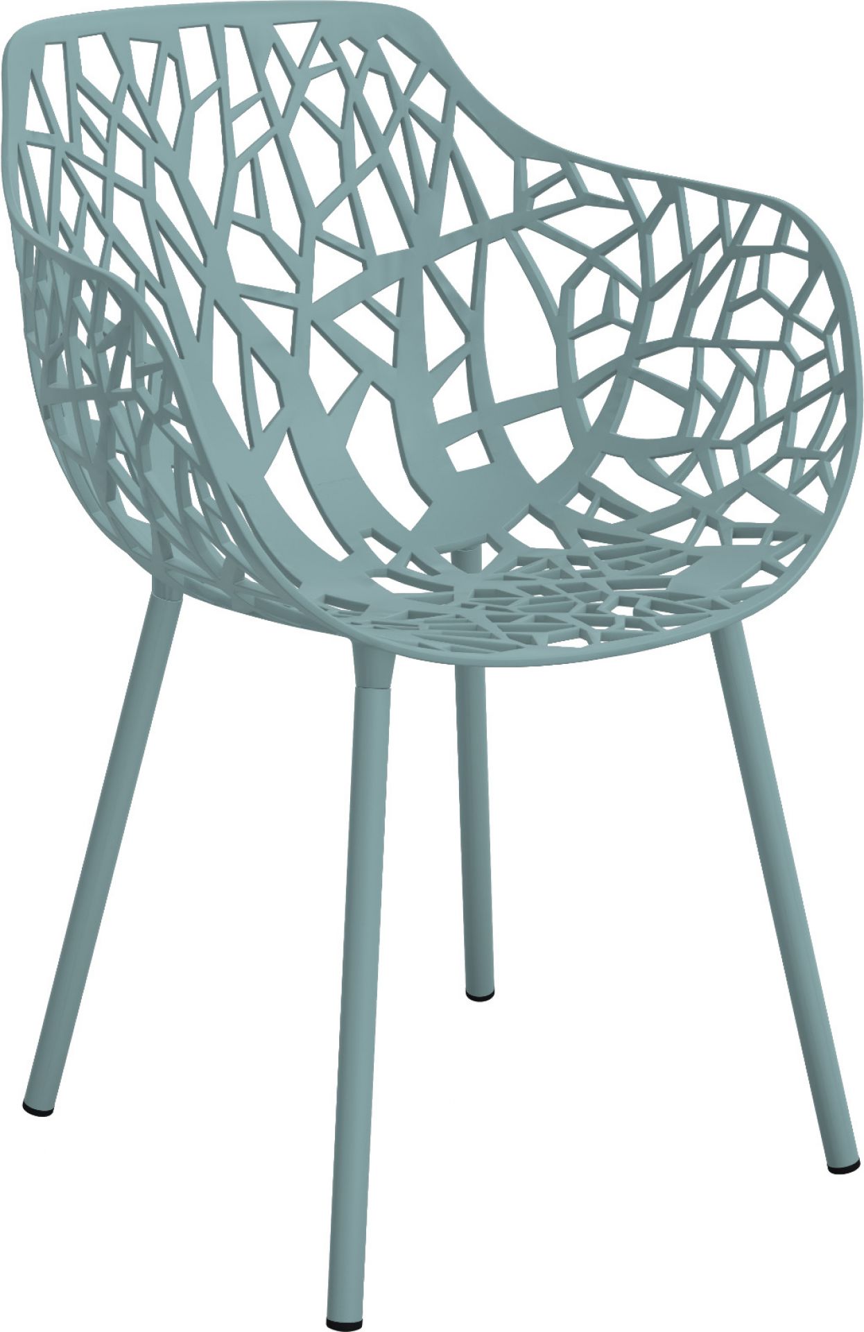 Hellblauer Forest Outdoor Sessel mit filigranem Design und vier Beinen. Gartenmöbel für Terrasse und Balkon.