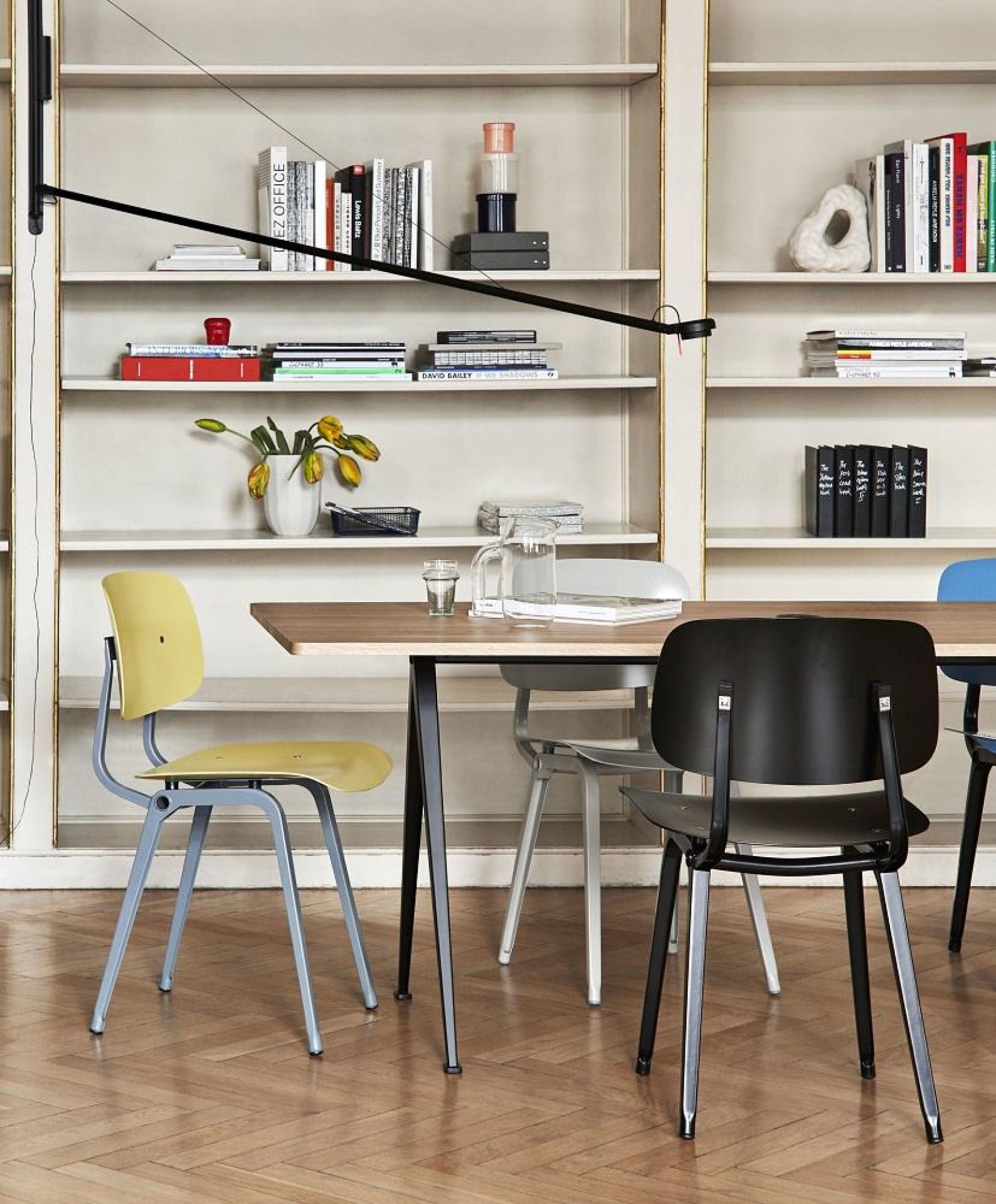 Pyramid Table 02 Esstisch Hay Eiche geräuchert schwarz B 190 x T 85