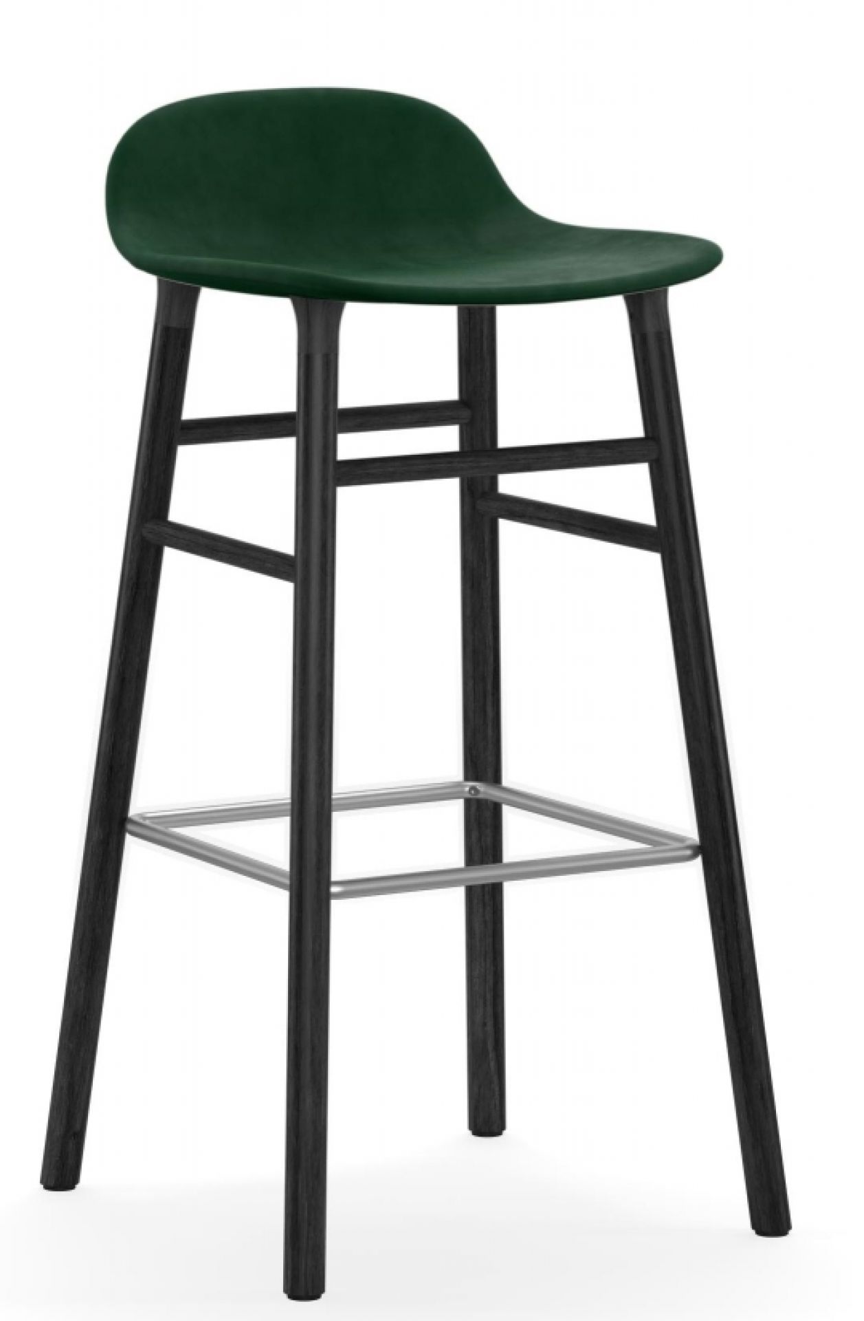 Normann Copenhagen Form Barstool: Gepolsterter Barhocker mit Holzbeinen und Fußstütze in Grün.