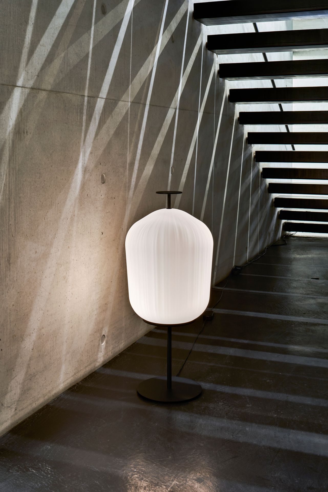 Plissée Floor Lamp Stehleuchte ClassiCon Bronze