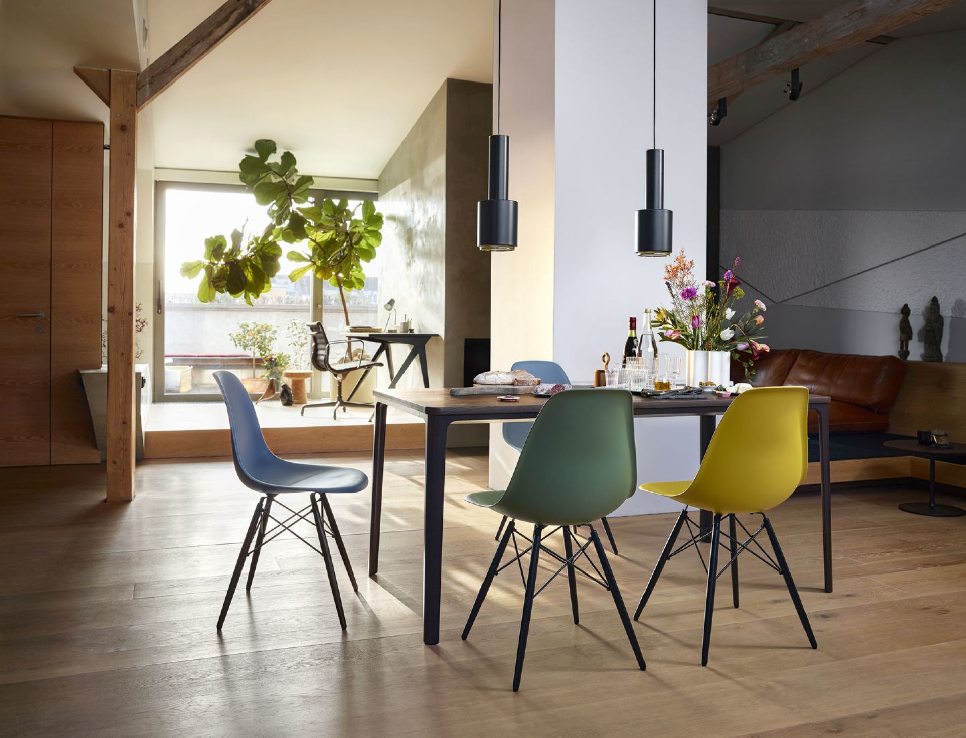 Eames Plastic Side Chair DSW Vitra Ahorn gelblich-Kieselstein