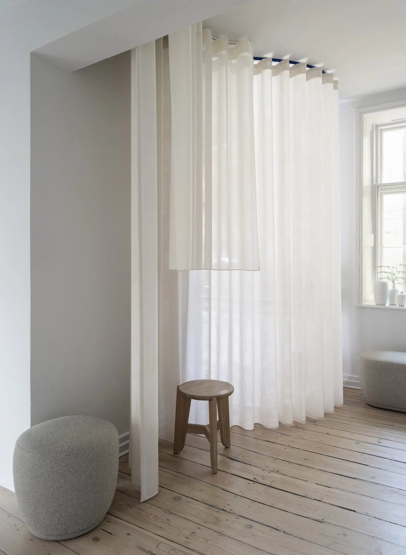 Kuon 2-Sitzer Sofa Blomus Boucla - Shitake 