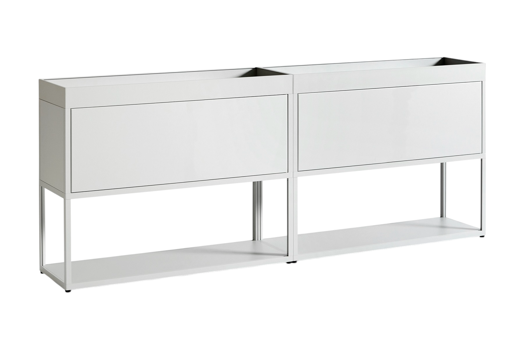 Weißes New Order Sideboard von Hay mit zwei Schrankelementen und Ablagefläche.