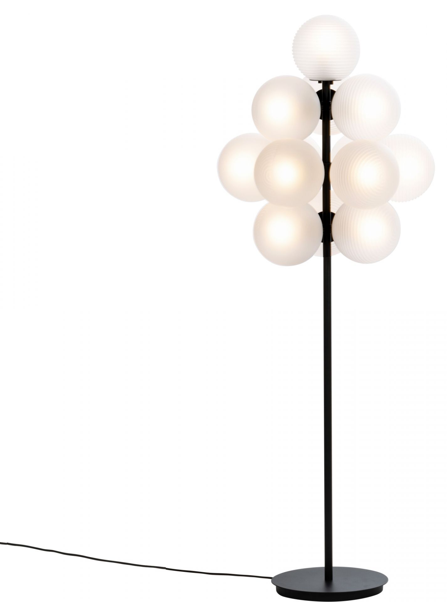 Stellar Grape Stehleuchte von Pulpo, transparent-schwarzes Design mit mehreren Glaskugeln. Moderne Lampe.