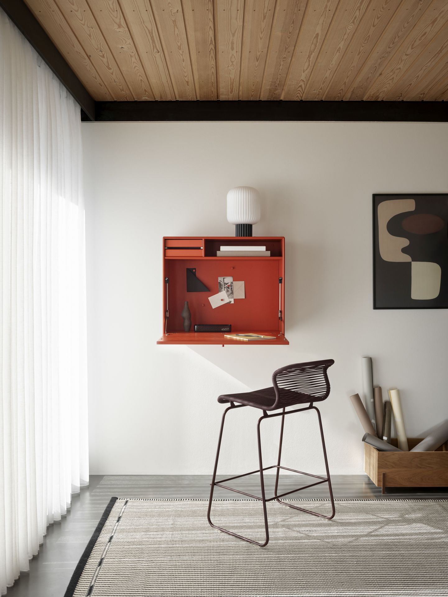 STUDIO Sekretär: Wandsekretär in Orange mit Schreibtischstuhl, ideal für kleine Räume und Homeoffice.