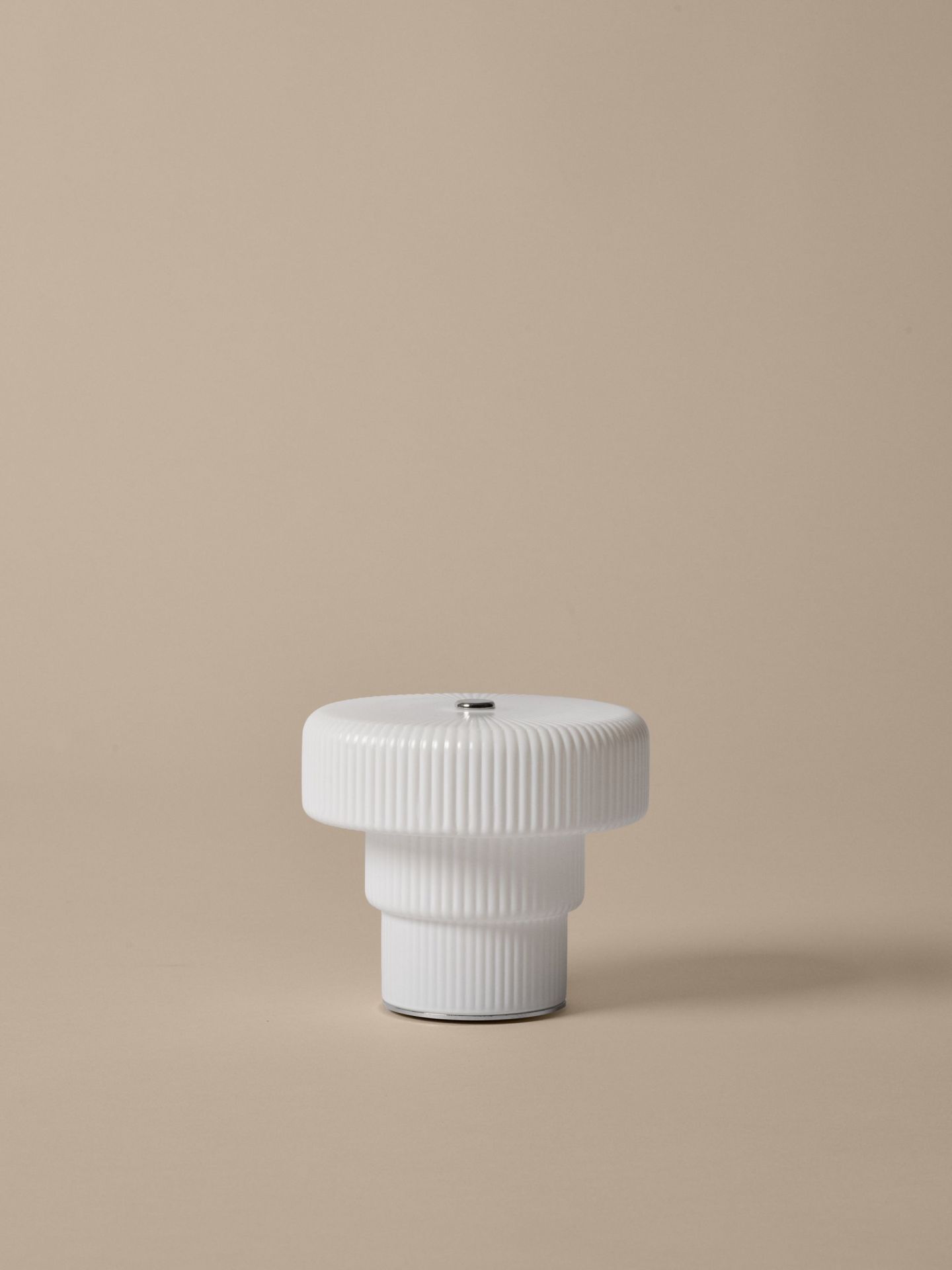 Ripple tragbare Tischleuchte Ferm Living