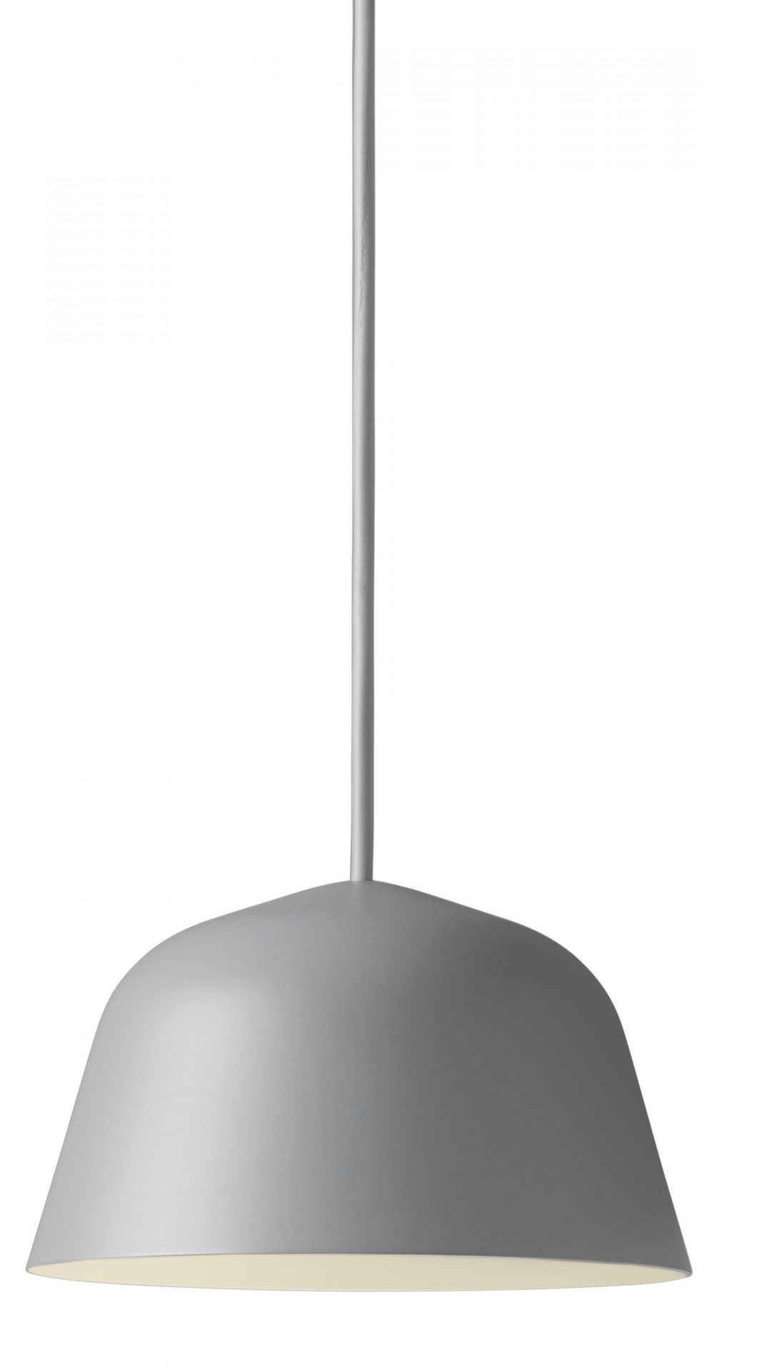 Graue Ambit Pendelleuchte von Muuto, moderne Hängelampe für Wohnzimmer und Esszimmer.