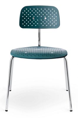Kevi Stuhl: Grüner Designstuhl mit Chromgestell und gelochter Sitzfläche und Rückenlehne.