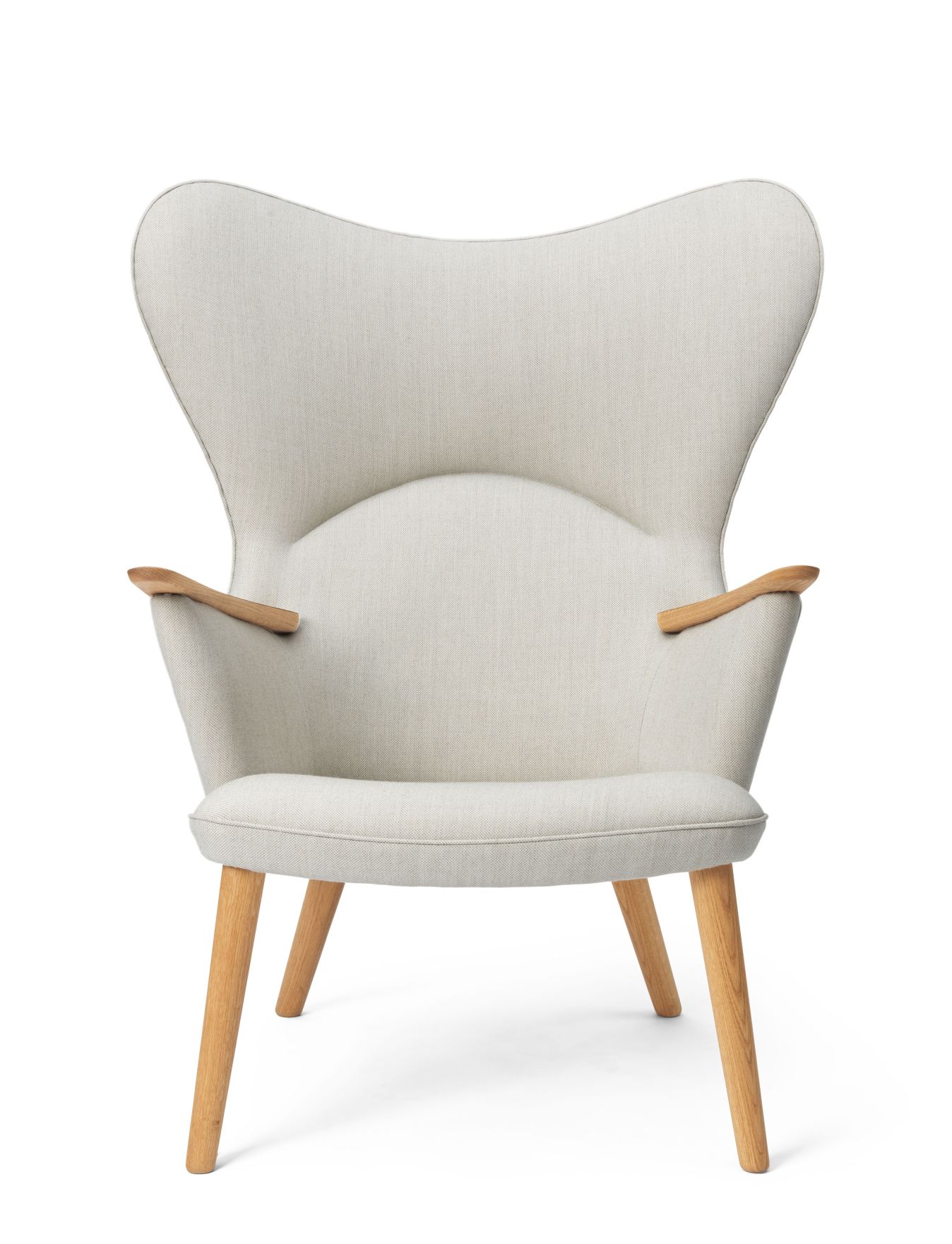 CH78 Mama Bear Sessel von Carl Hansen & Søn in hellem Stoff und Holz.