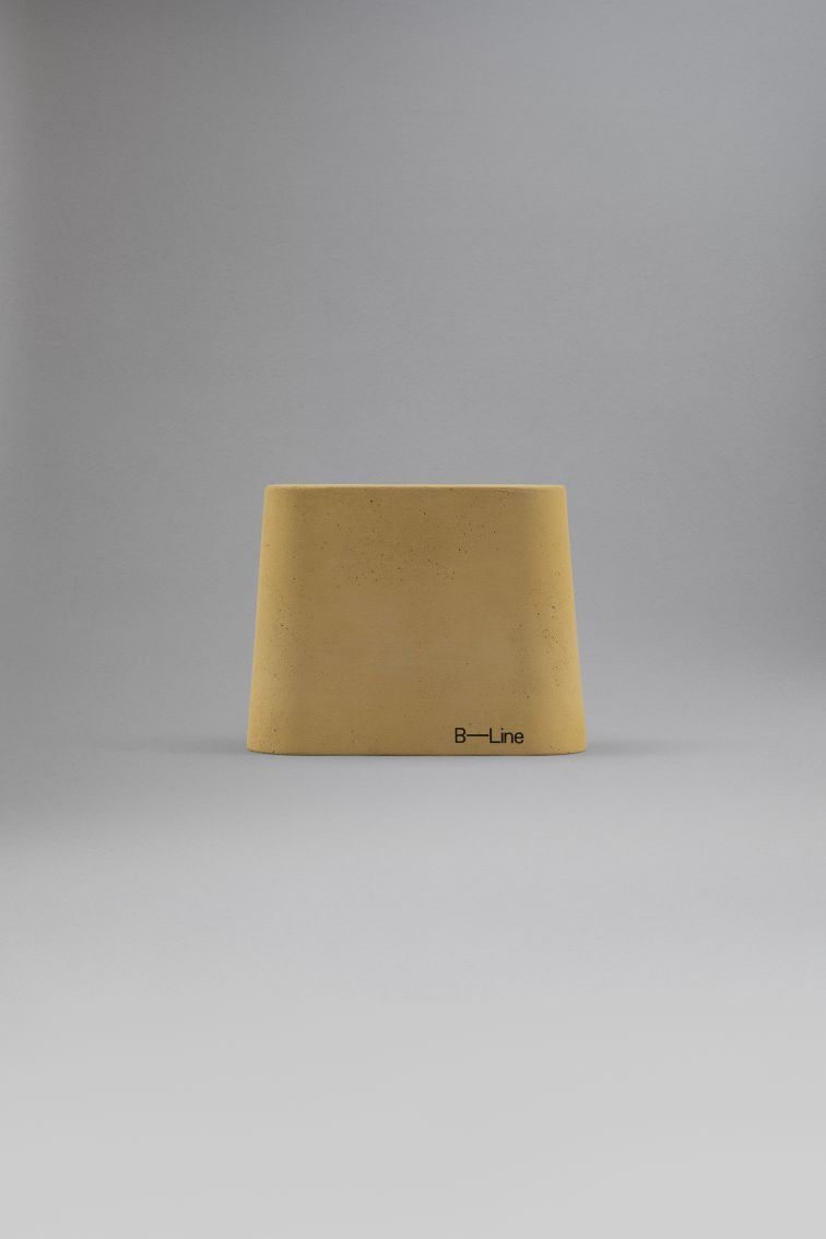 Aki Jr Stifthalter aus Zement B-Line