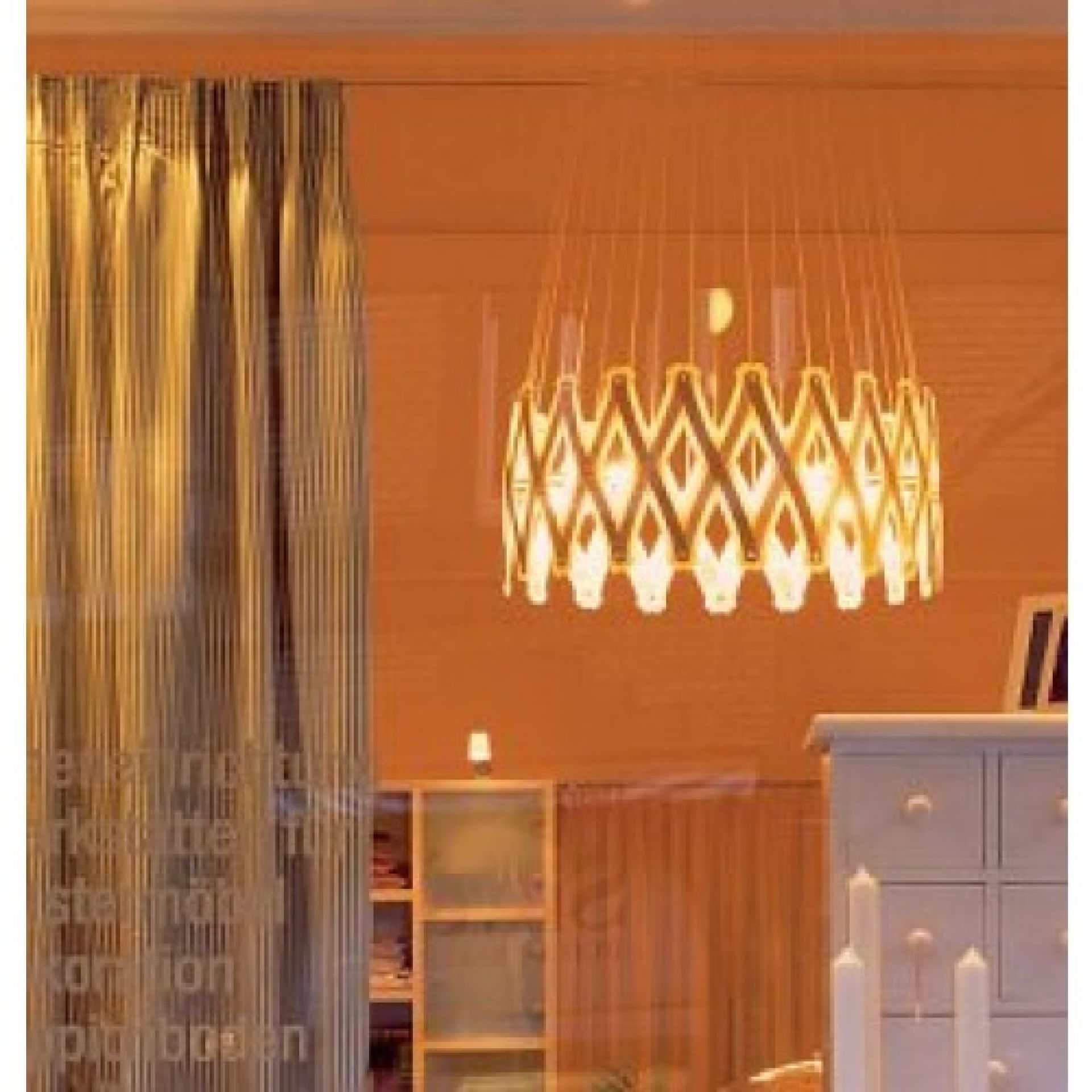 Zoom Pendelleuchte von Serien Lighting, moderne Hängelampe mit besonderem Design für Wohnzimmer und Esszimmer.