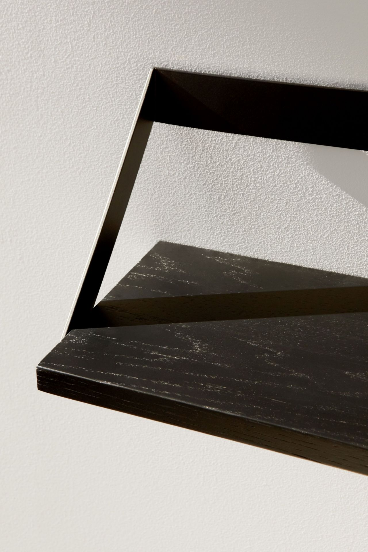 Ribbon Regal Eiche schwarz Ethnicraft