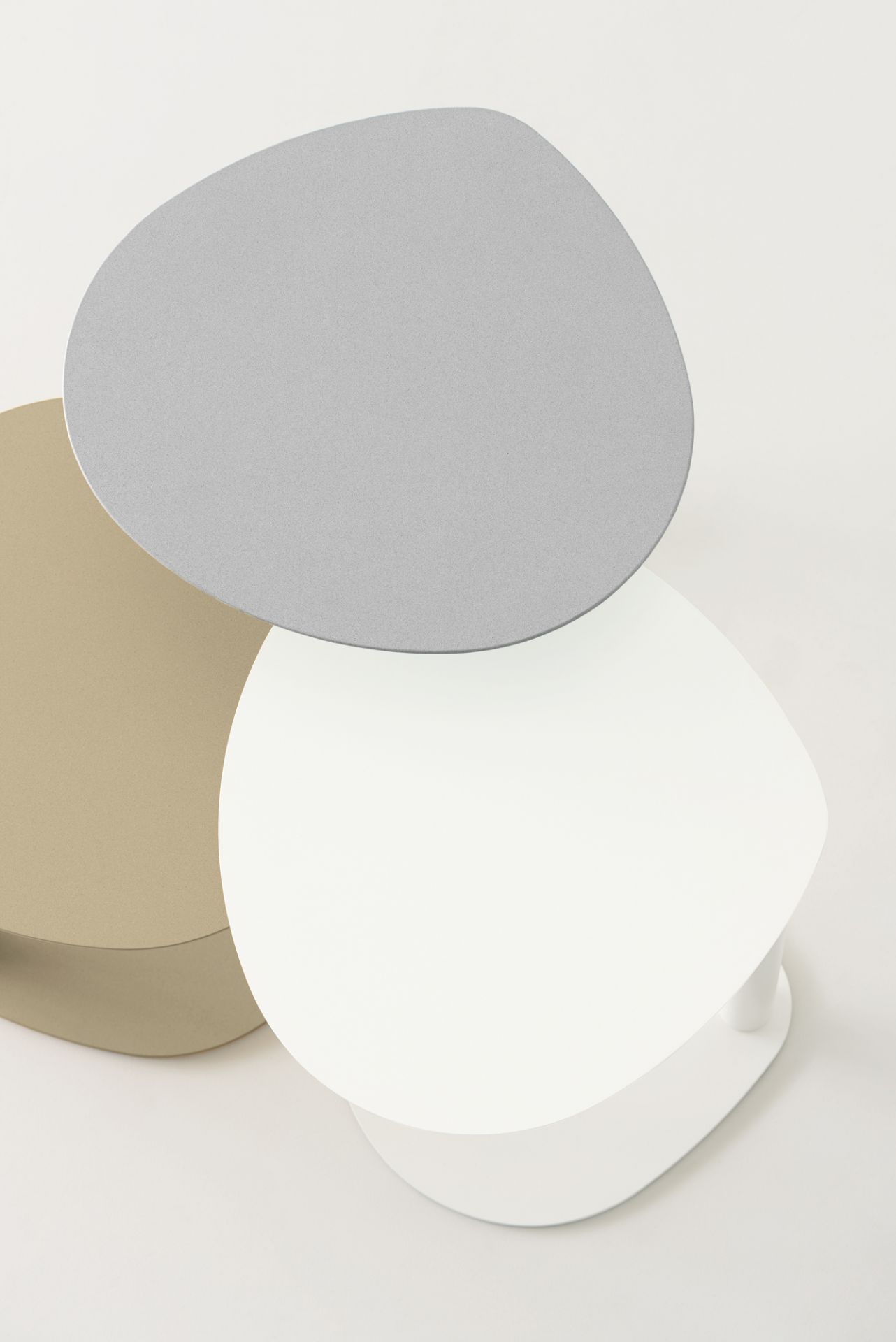 Ansicht von oben: Easy Boy Beistelltisch, Segis, mittel, grau, moderne Möbel, Design.