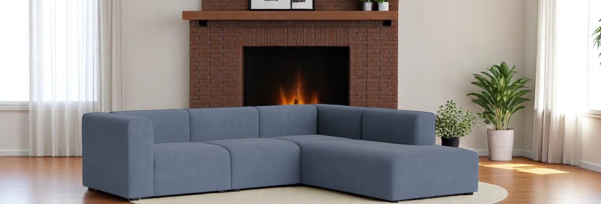 Blaues Mags Sofa Eckkombination mit Armlehne rechts, Stoff Linara, modernes Wohnzimmer Design.