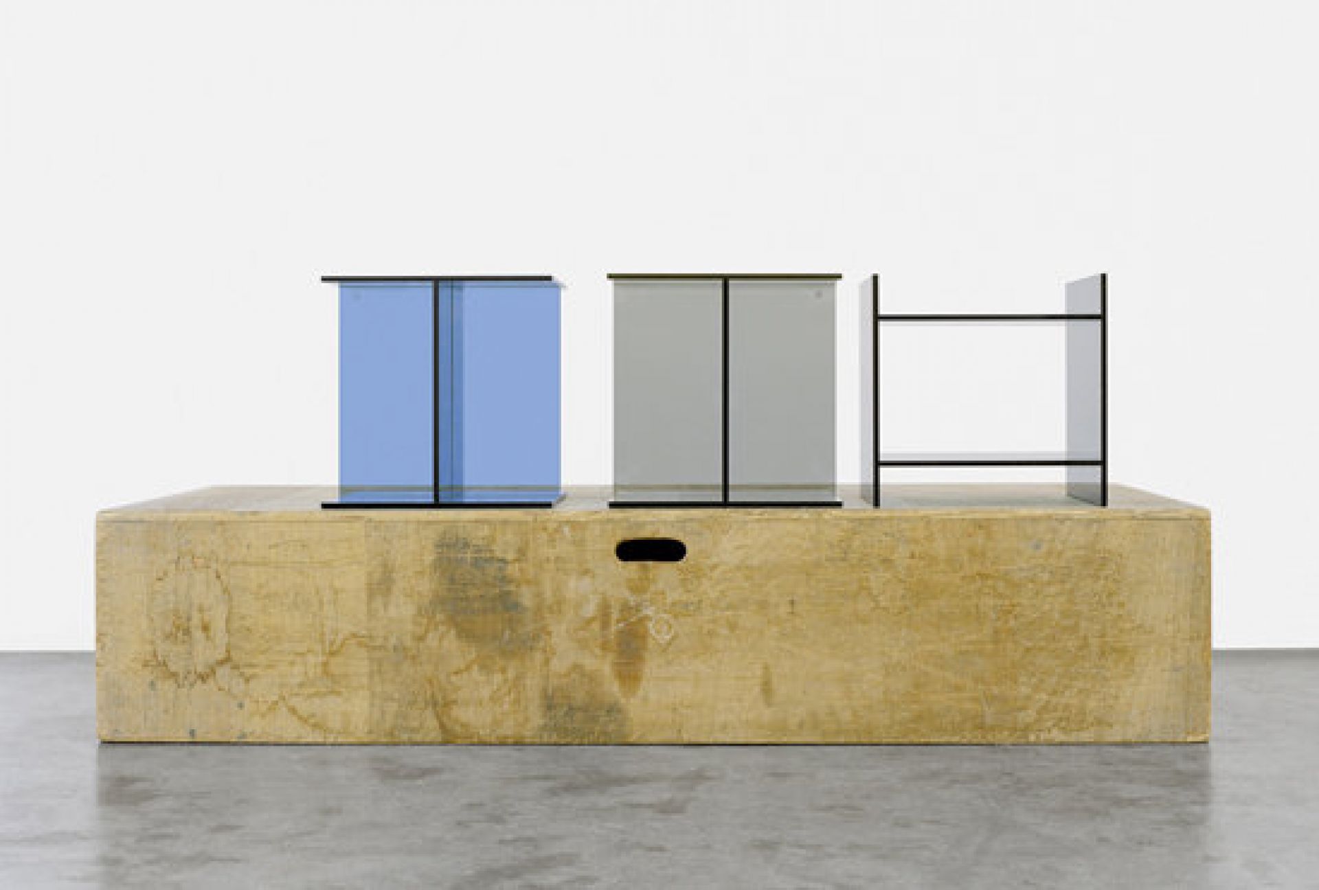 CT08 Vier Beistelltisch von Philipp Mainzer e15