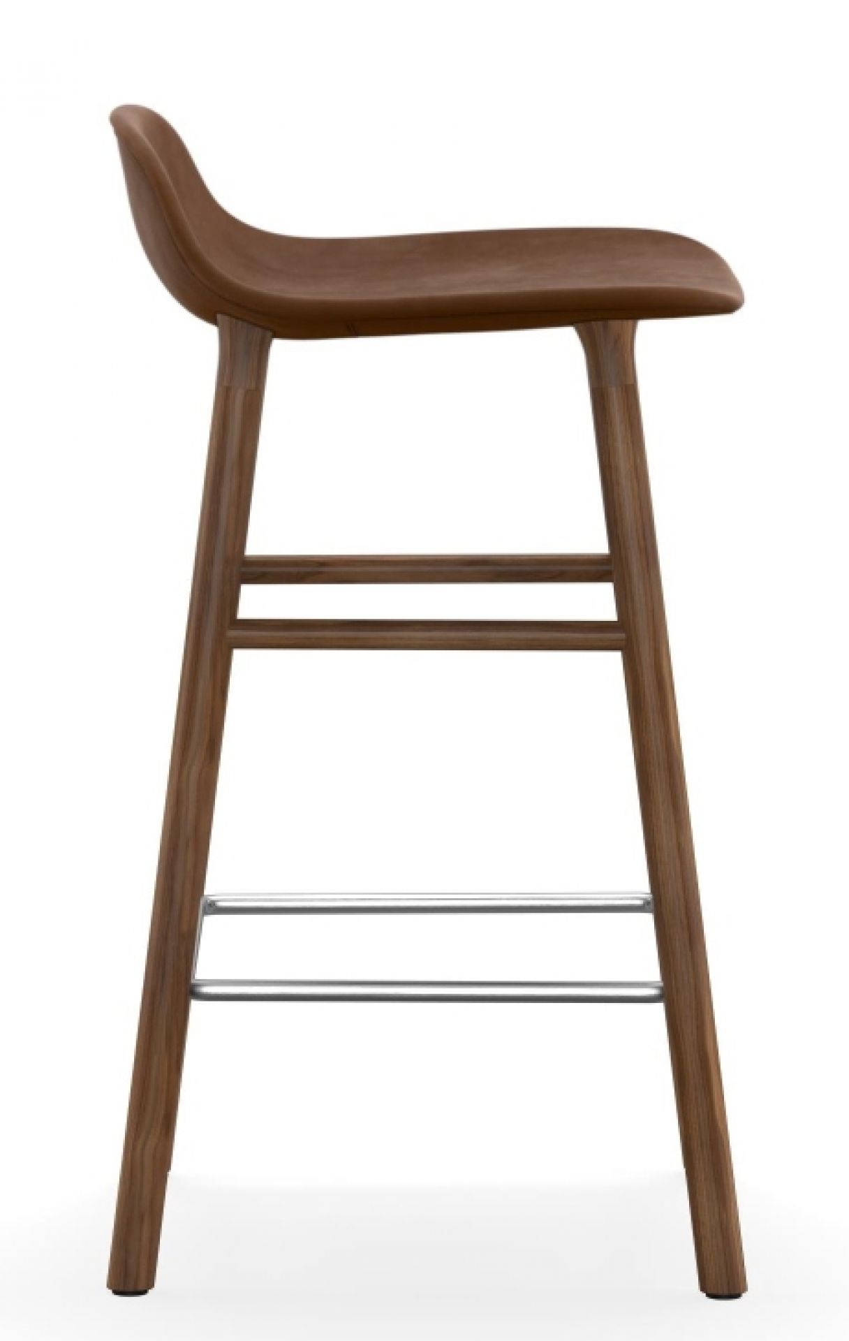 Form Barstool Barhocker von Normann Copenhagen, H 65 cm, Holz und braun gepolsterter Sitz.