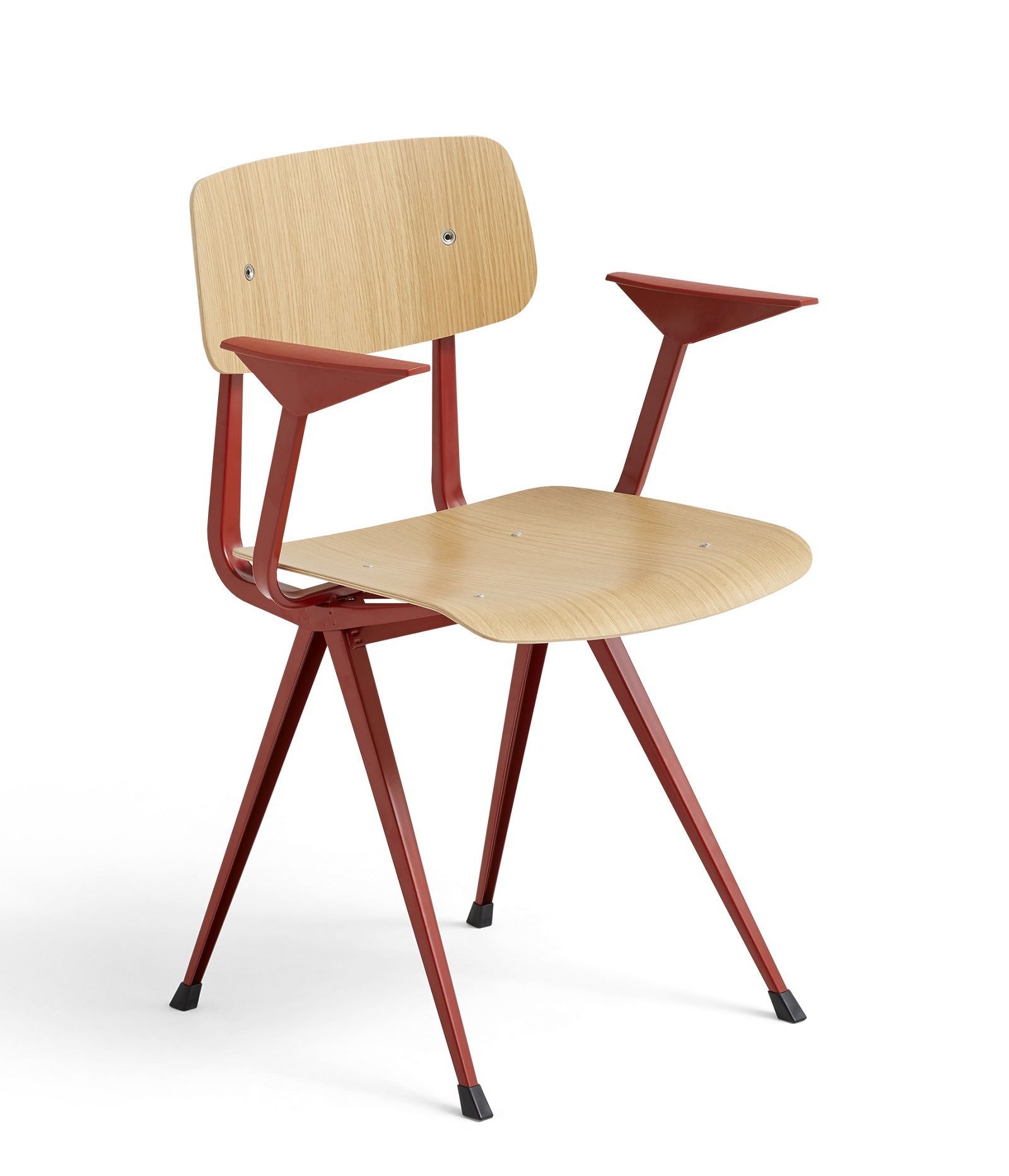 Hay Result Armchair mit Armlehnen, rotes Gestell und helle Holzschale, Bürostuhl, Designstuhl.