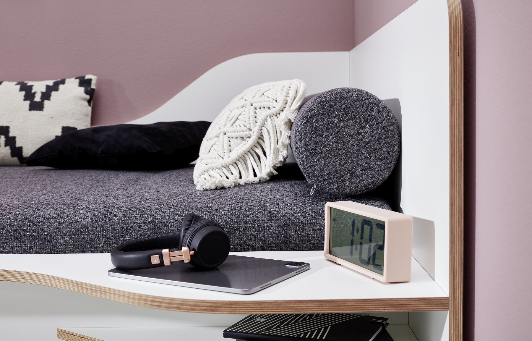 Plane Einzelbett Links Müller Möbelwerkstätten