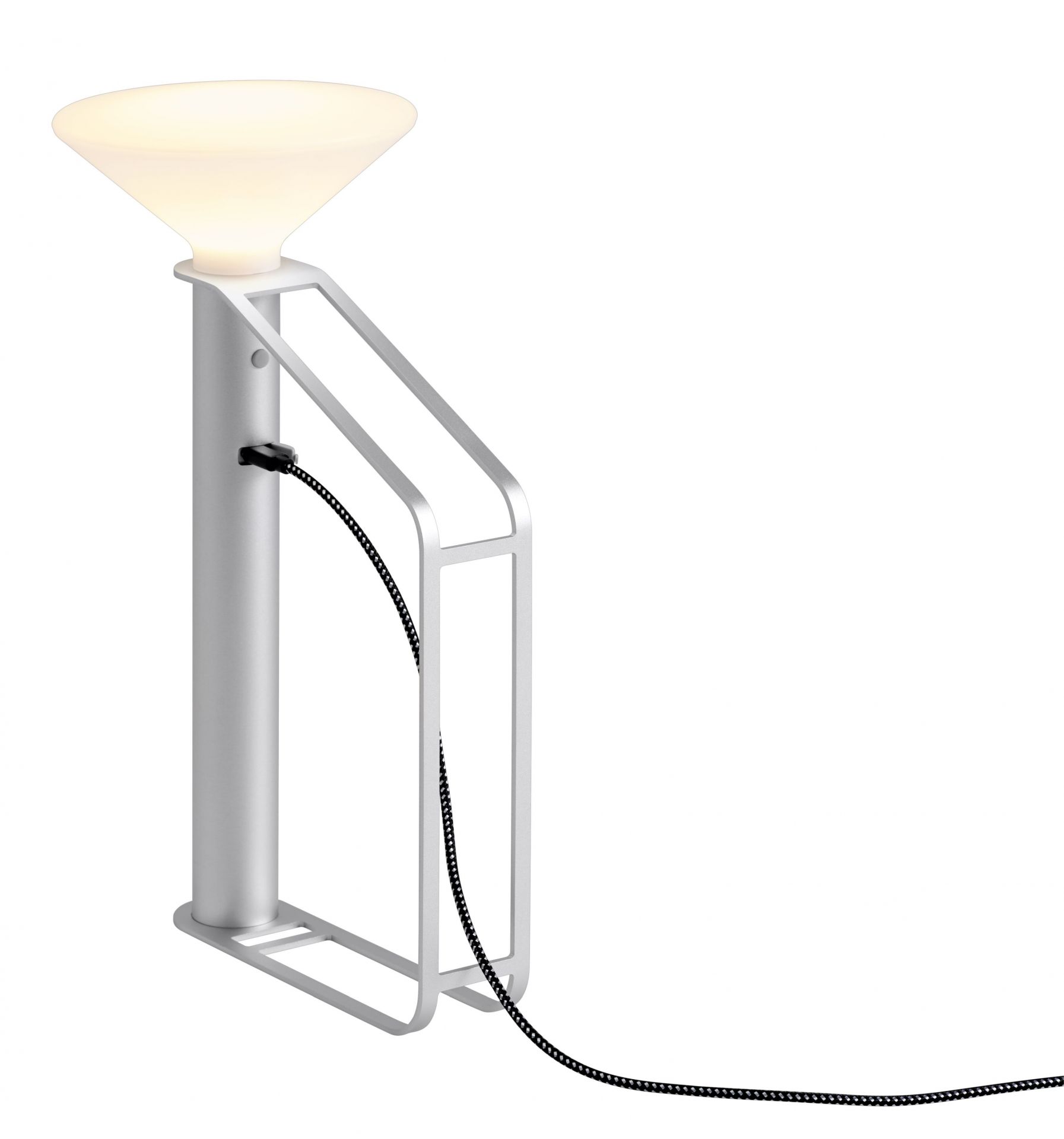 Muuto Piton Akku Tischleuchte aus Aluminium, modernes Design mit warmem Licht und Ladekabel.