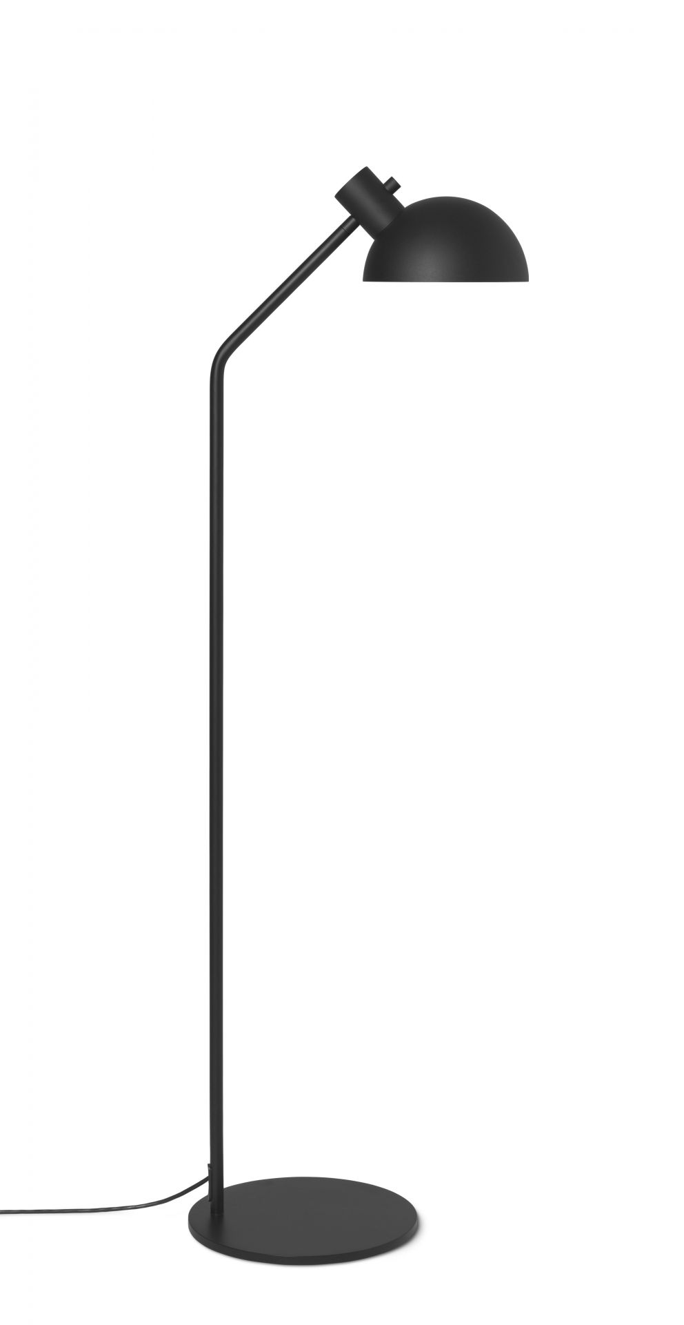 Schwarze MO320 Stehleuchte von Carl Hansen & Søn, moderne Bodenleuchte mit halbrundem Lampenschirm.