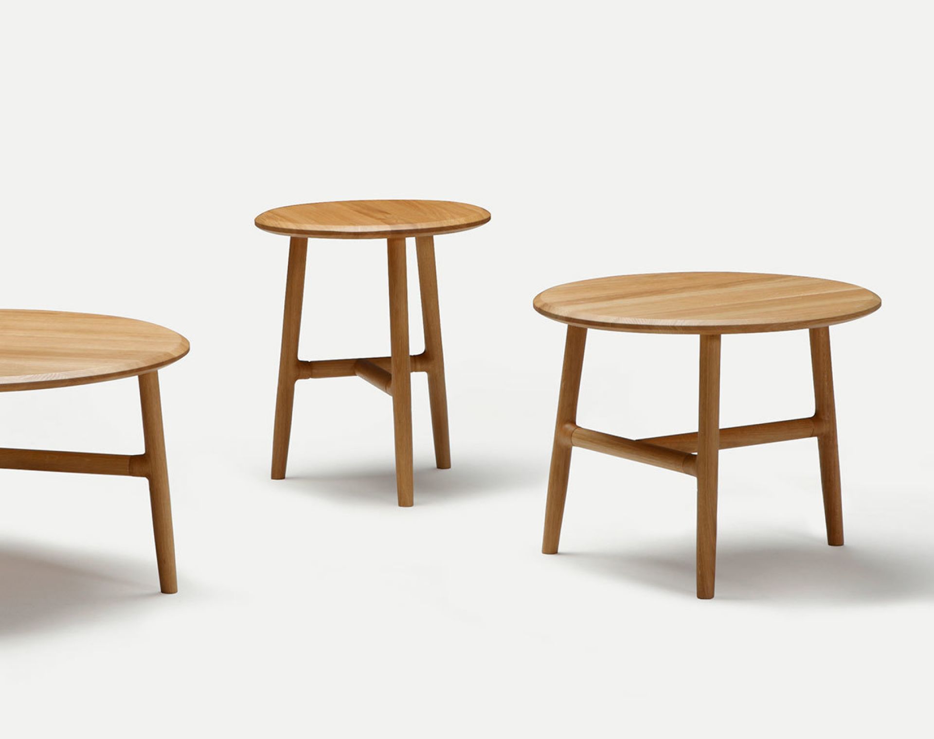 Nudo Beistelltisch von Sancal, runder Holztisch, ideal als Couchtisch oder Nachttisch.