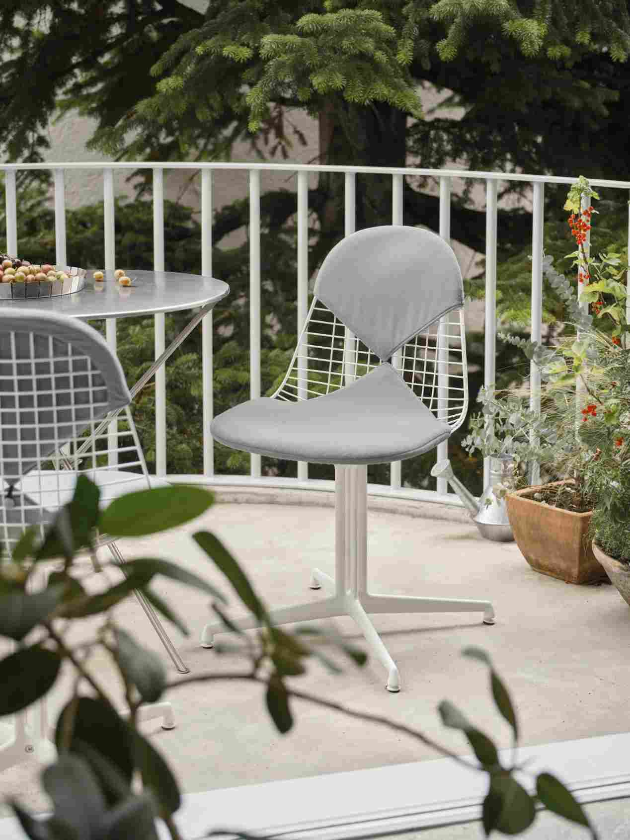 Wire Chair Bikini Outdoor Vitra