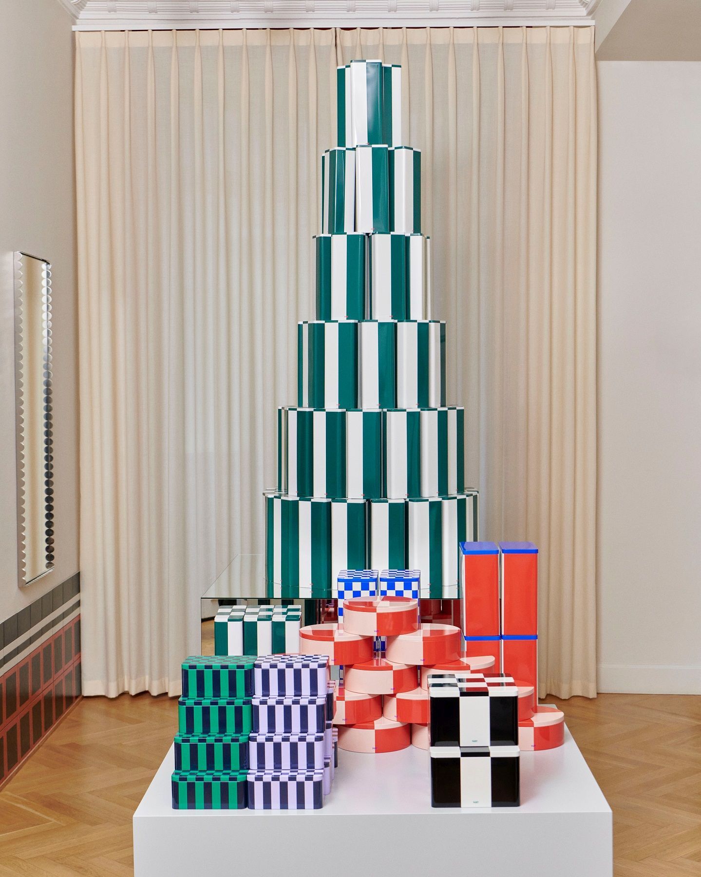 Tin Container Round Red and soft pink Aufbewahrungsbox Hay