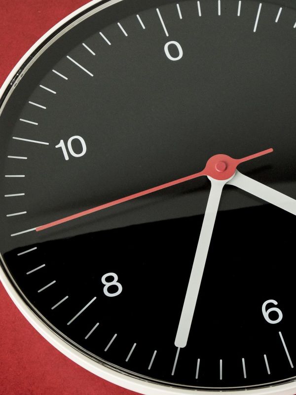 Wall Clock Wanduhr SCHWARZ Hay EINZELSTÜCK