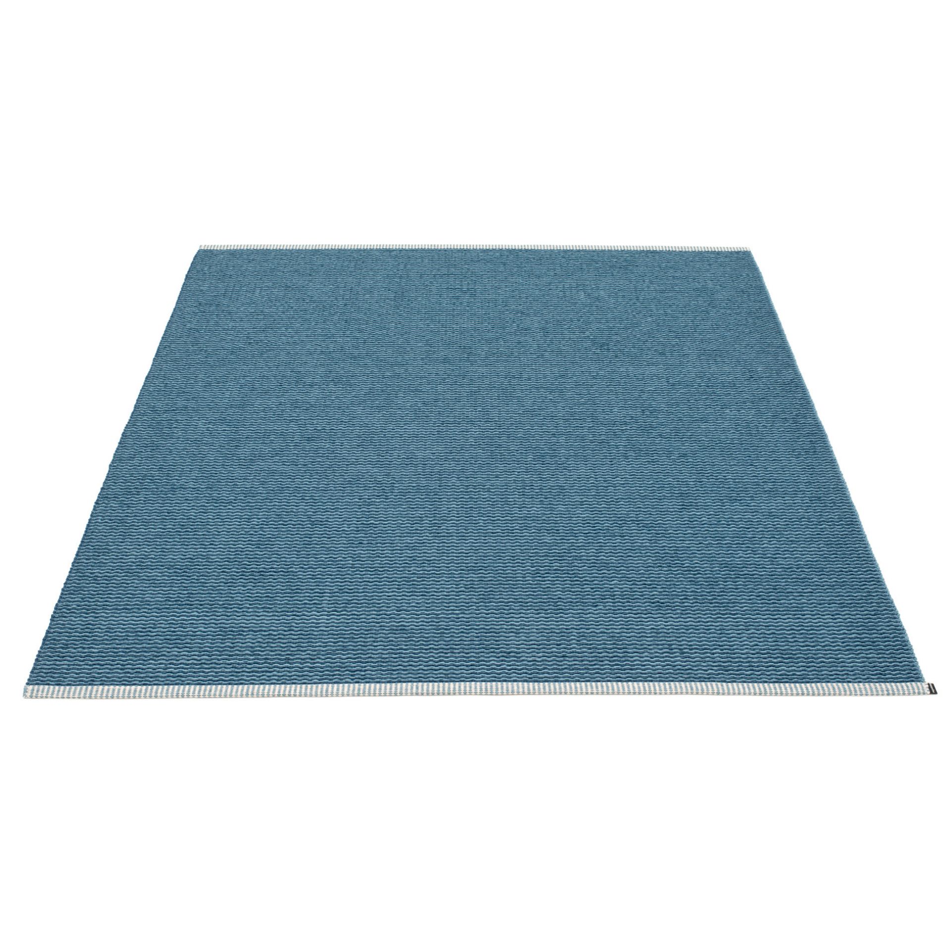 Blauer Pappelina Kunststoffteppich, Modell Mono, Größe 180x220 cm, gewebter Teppich für Innen und Außen.