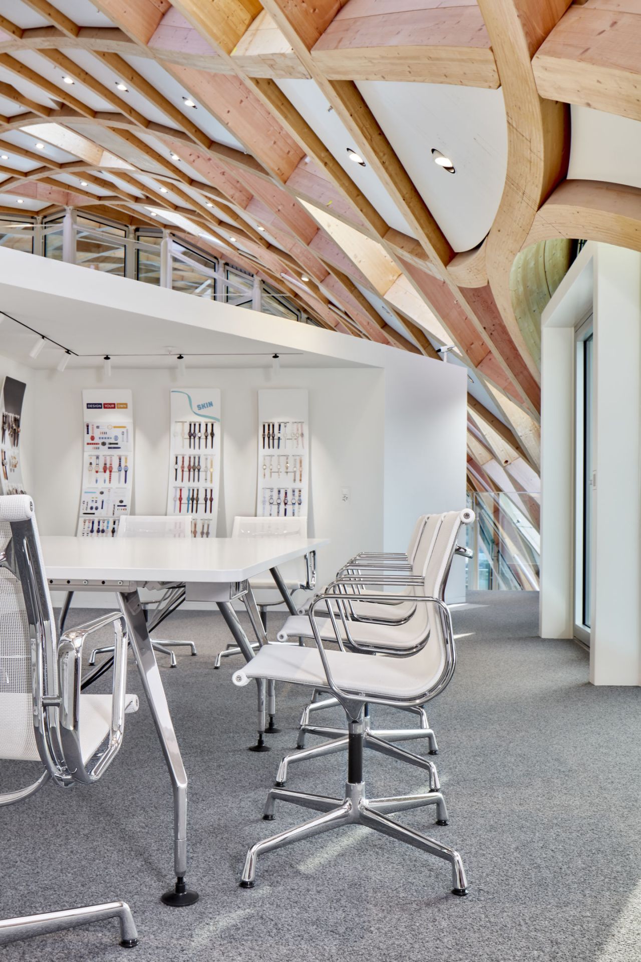 Aluminium Chair EA 103 / EA103 Stuhl Vitra