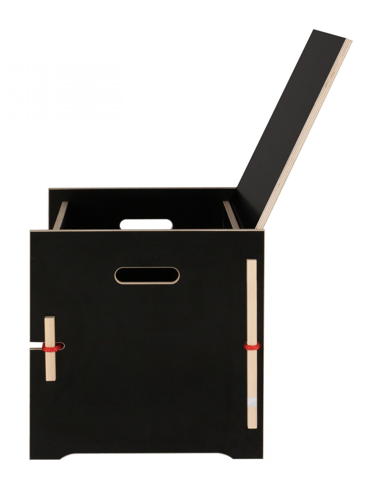 Trude Nils Holger Moormann