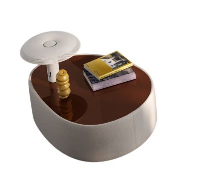 Siwa Couchtisch Cor mit brauner Glasplatte, Lampe und Büchern. Moderner Wohnzimmertisch für stilvolles Ambiente.