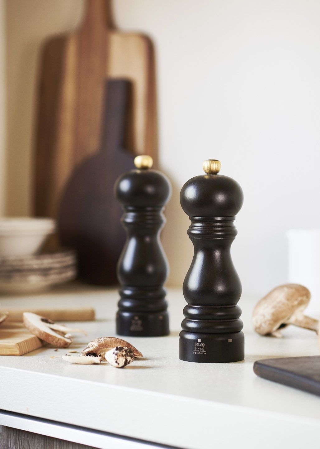 Paris Pfeffermühle H 18 cm Schokolade Peugeot