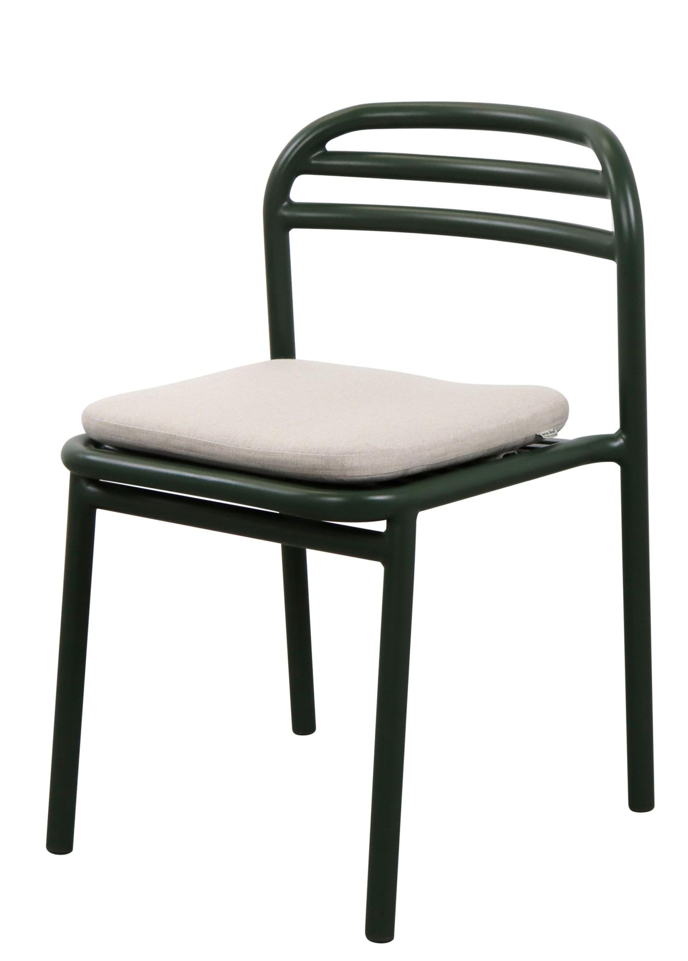 Grüner Bliss Stuhl von Cane-Line mit beigem Sitzkissen für Outdoor-Möbel und Garten.